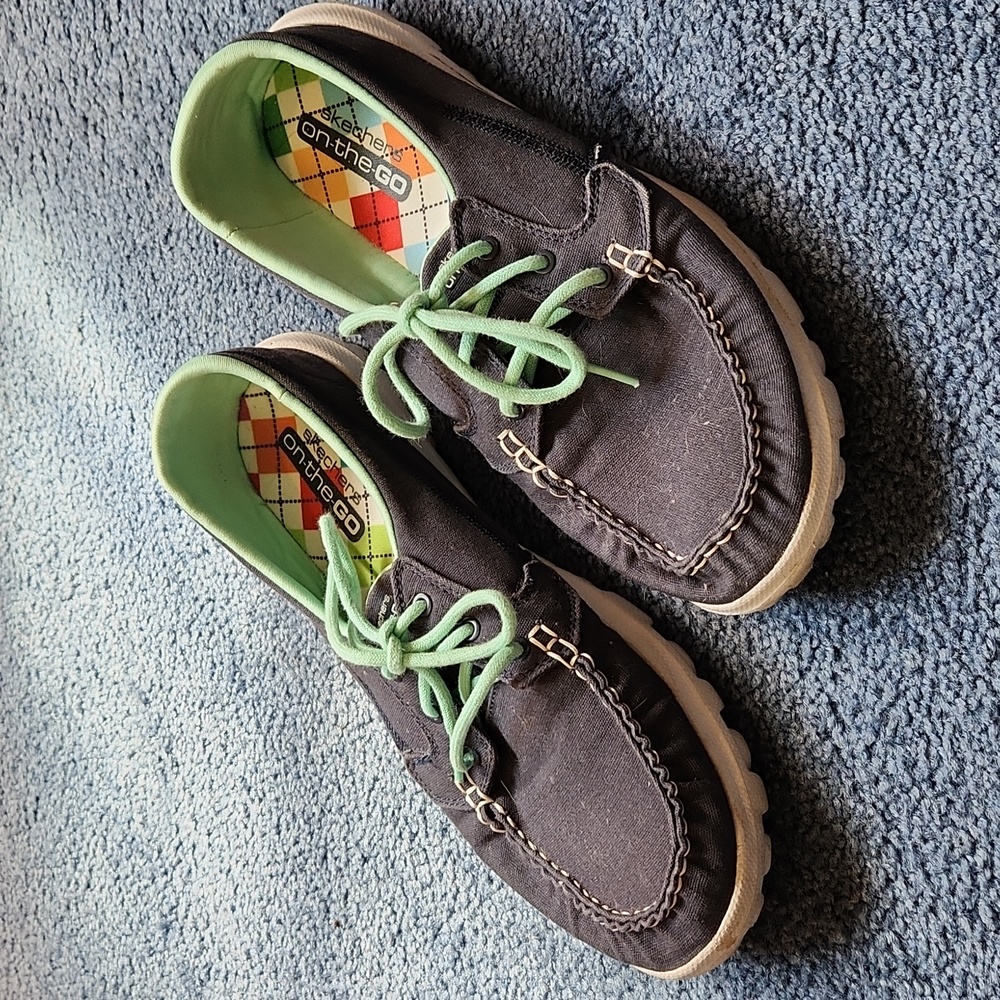 Sketchers on the go Shoe Sneaker
